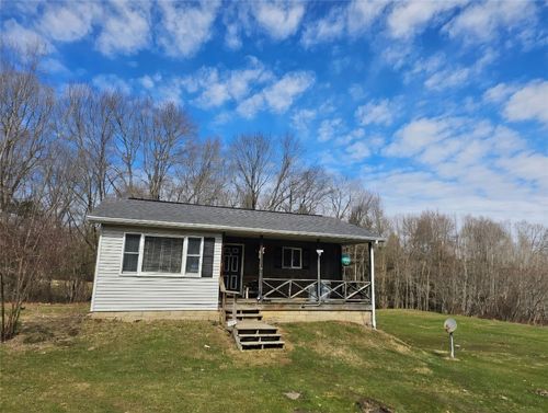 17562 Round Top Rd, Meadville, PA, 16335-9747 | Card Image