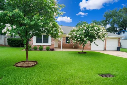 3903 Dolphin Ln, La Porte, TX, 77571-7326 | Card Image