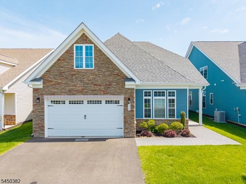 22 Samjan Cir, Hightstown, NJ, 08520-2134 | Card Image