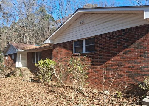 733 Chateau Dr Se, Silver Creek, GA, 30173-2008 | Card Image