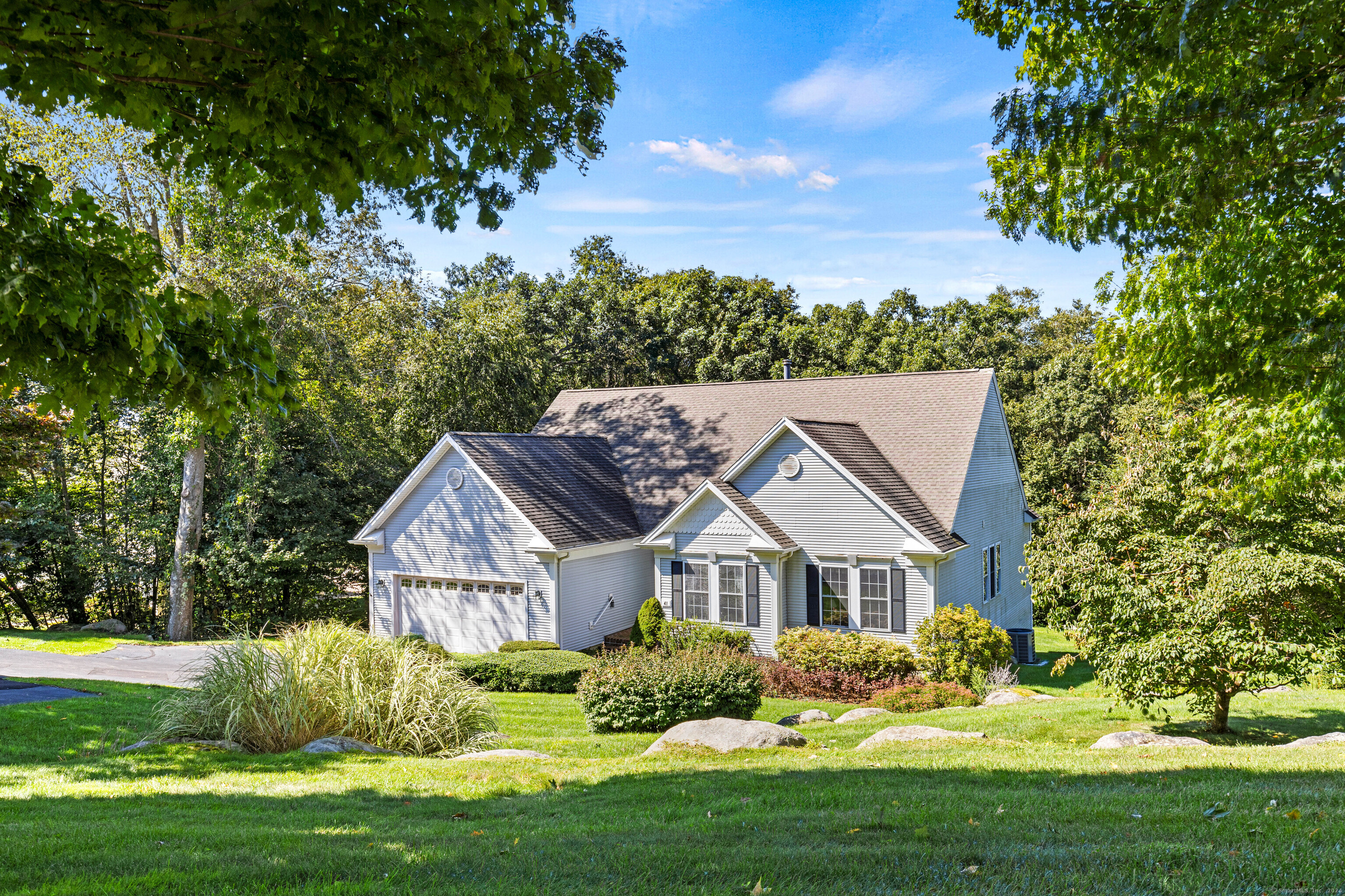 Windrose Dr, Groton, CT 06340