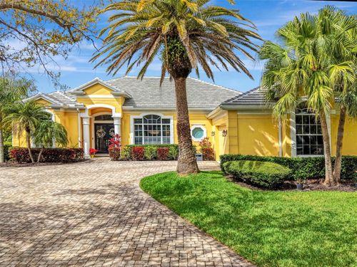 18 Saint Croix Way, ENGLEWOOD, FL, 34223-1848 | Card Image