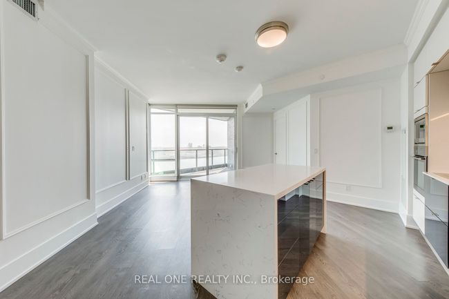 818 - 1 Edgewater Dr, Condo with 2 bedrooms, 3 bathrooms and null parking in Toronto ON | Image 7