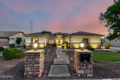 5343 W Whispering Wind Dr, Glendale, AZ, 85310-2939 | Card Image