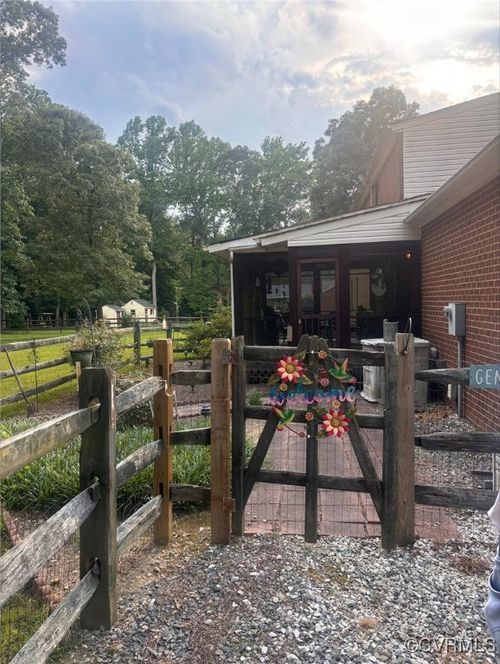 4621 New Kent Hwy, Quinton, VA, 23141-2505 | Card Image