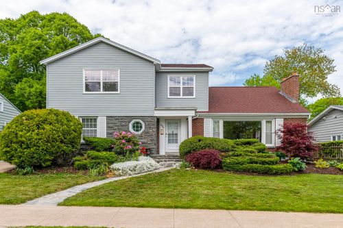 985 Beaufort Ave, Halifax, NS, B3H3X9 | Card Image