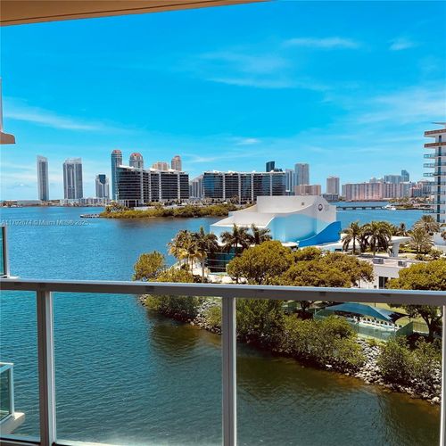 apt-716-3330 Ne 190th St, Aventura, FL, 33180-2674 | Card Image