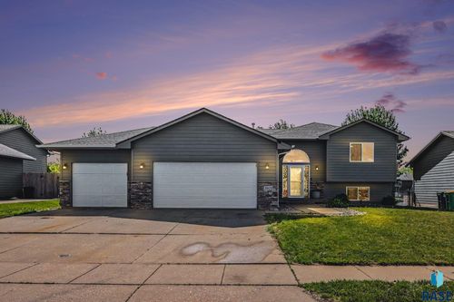 3905 Camden Ave Avenue, Sioux Falls, SD, 57106 | Card Image