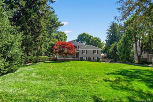 51 Croton Ave, Mount Kisco, NY, 10549-1303 | Card Image