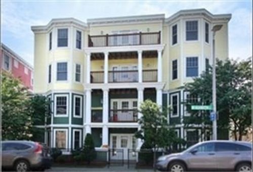 apt-5-4048 Washington St, Boston, MA, 02131-1745 | Card Image