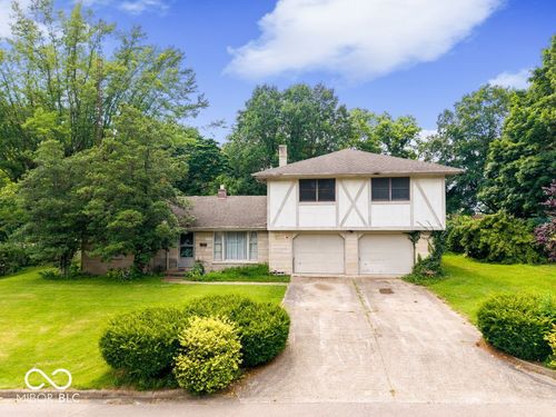 520 Ashland St, Brownstown, IN, 47220-1227 | Card Image