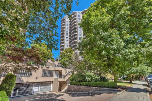 1605-1185 Quayside Dr, New Westminster, BC, V3M6T8 | Card Image