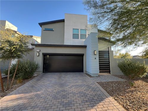 549 Everett Ridge Ave, North Las Vegas, NV, 89084-1403 | Card Image