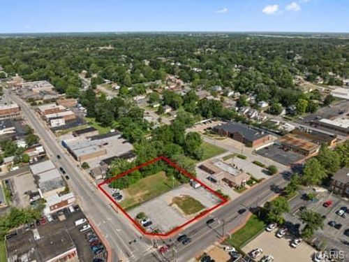 9407 Lackland Rd, Overland, MO, 63114-3633 | Card Image