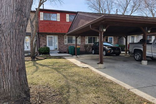 1527 Mohawk Trl, Wheeling, IL, 60090-5131 | Card Image