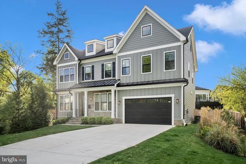 8104 Woodhaven Blvd, BETHESDA, MD, 20817-3174 | Card Image