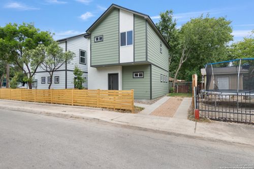 201-203 Obregon St, San Antonio, TX, 78207-7664 | Card Image