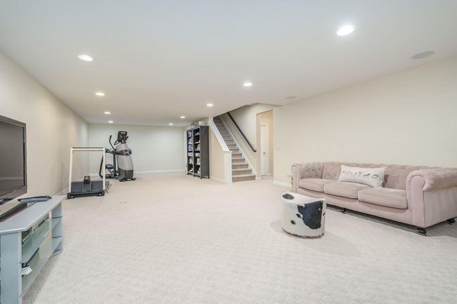 Finished lower level | Image 29