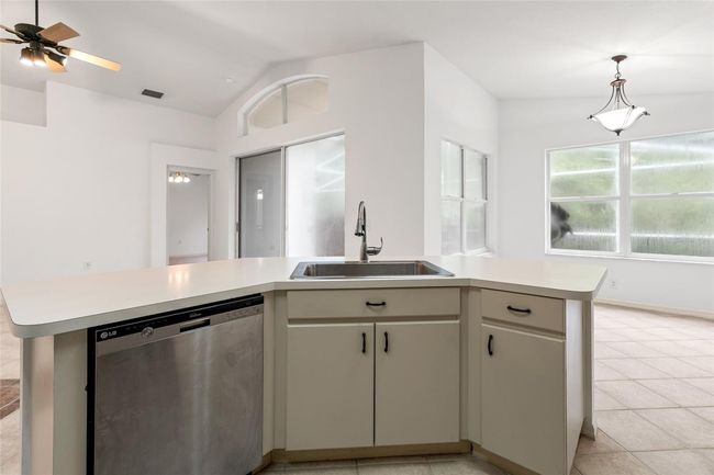 Kitchen | Image 18