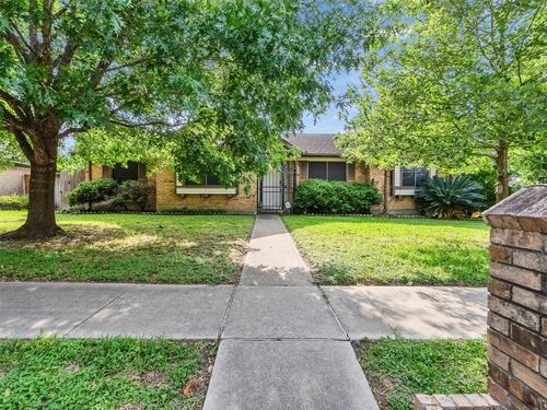 4002 Thistledown Dr, Pasadena, TX, 77504-3036 | Card Image