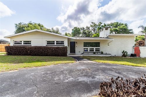 210 Donna St, TAVARES, FL, 32778-3419 | Card Image
