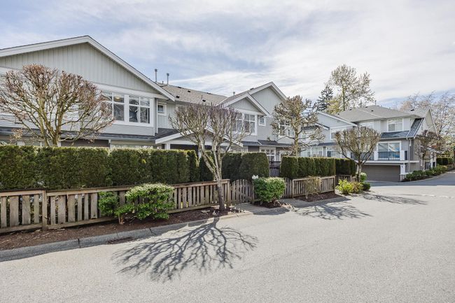 32 - 20449 66 Avenue, Townhouse with 3 bedrooms, 2 bathrooms and 2 parking in Langley BC | Image 3