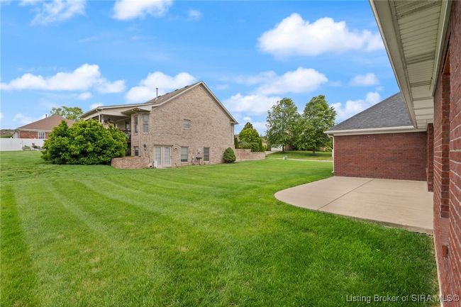 8435 Aberdeen Ln, Home with 3 bedrooms, 2 bathrooms and null parking in Charlestown IN | Image 11