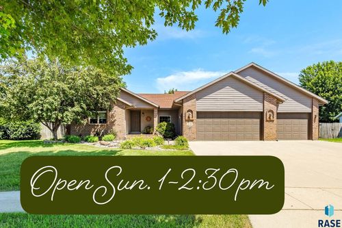 216 W Mountain Ash St, Brandon, SD, 57005-2604 | Card Image
