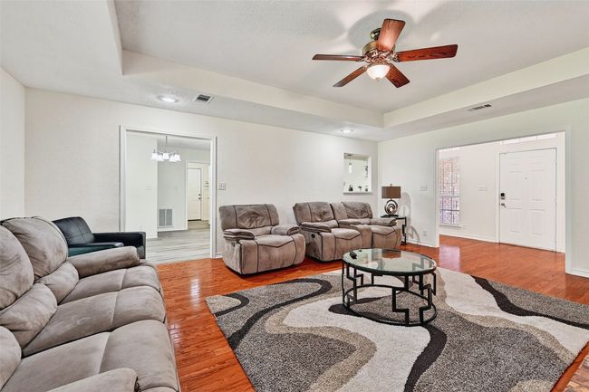 2107 Meadows Cir, House other with 3 bedrooms, 2 bathrooms and null parking in Sherman TX | Image 6