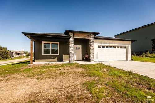 2533 Wren Ln, Junction City, KS, 66441-4890 | Card Image