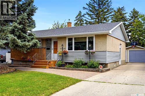 419 Garnet St N, Regina, SK, S4R3T2 | Card Image