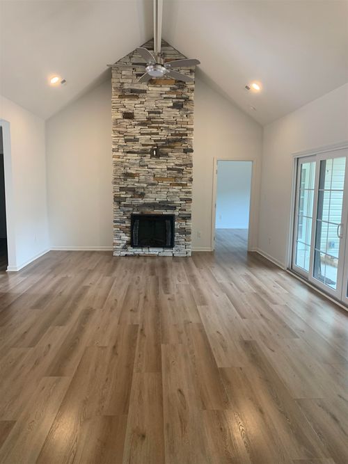 201 Peninsula Dr, Laurens, SC, 29360-6657 | Card Image