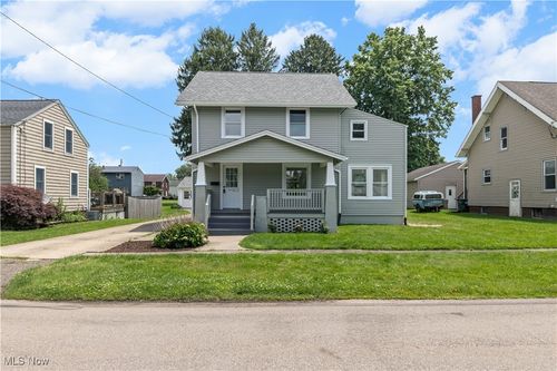 602 Church, Louisville, OH, 44641 | Card Image