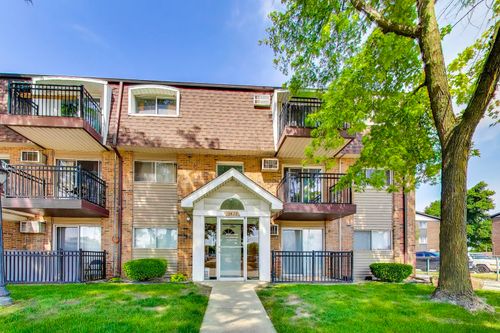 6-10428 Ridgeland Ave, Chicago Ridge, IL, 60415-1548 | Card Image