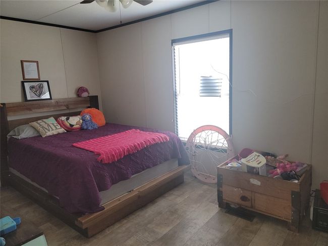 566 Herron Trl, House other with 2 bedrooms, 2 bathrooms and 10 parking in McDade TX | Image 16