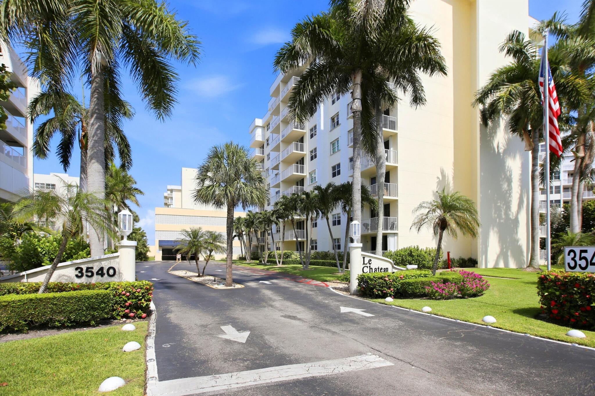 Residential in South Palm Beach 2