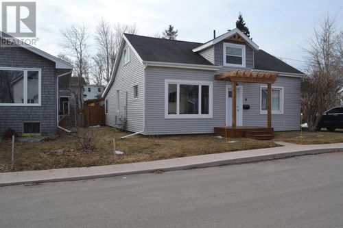 8 Gay Ave, Charlottetown, PE, C1A2N3 | Card Image