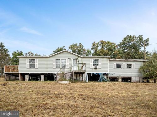 295 Wesley Chapel Ln, Cross Junction, VA, 22625-1754 | Card Image