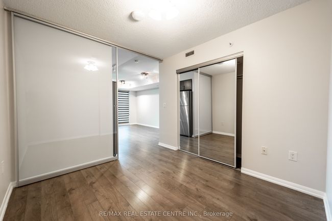 215 - 3091 Dufferin St, Condo with 1 bedrooms, 1 bathrooms and null parking in Toronto ON | Image 8
