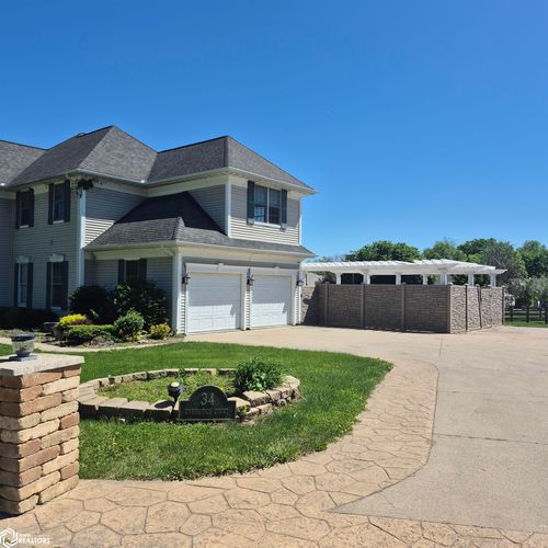 34 Cambridge Ct, Ottumwa, IA, 52501-3763 | Card Image