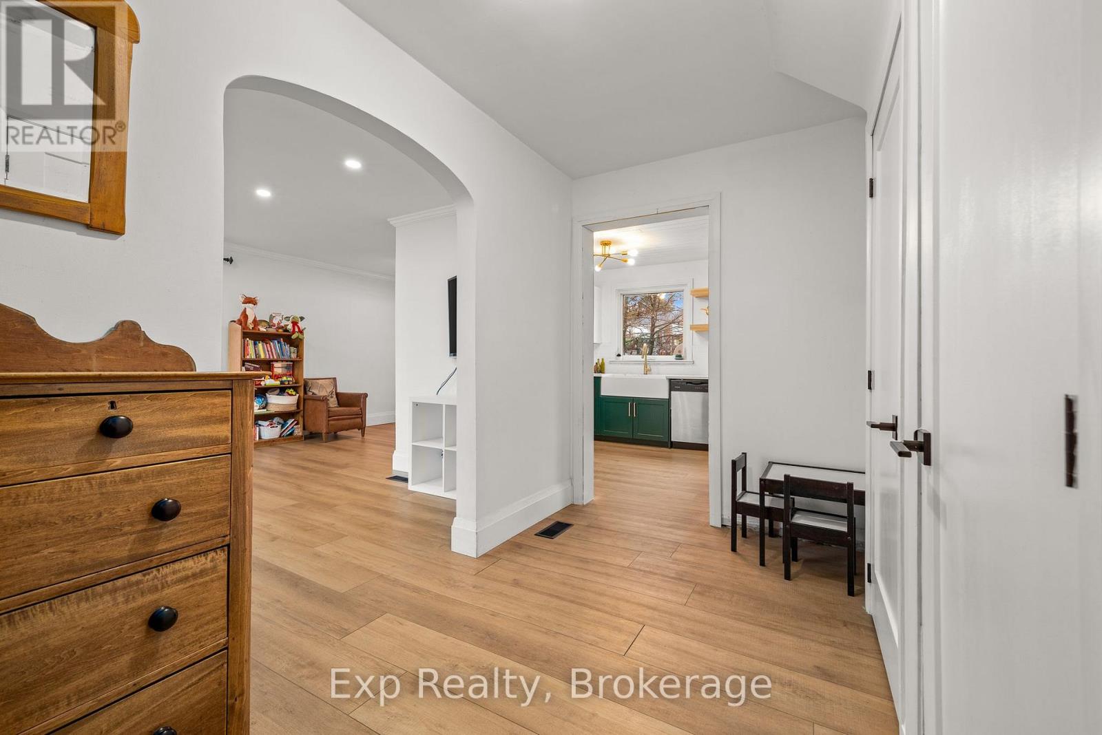 Residential Lease in Belleville (Belleville Ward) 3