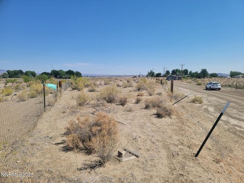8935 Cougar Cir, Silver Springs, NV, 89429-8669 | Card Image