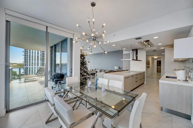 909 - 17301 Biscayne Blvd, Condo with 3 bedrooms, 3 bathrooms and null parking in North Miami Beach FL | Image 6