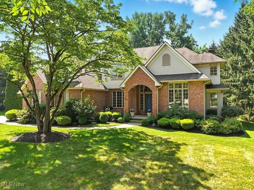 667 White Tail Ridge Dr, Fairlawn, OH, 44333-3286 | Card Image