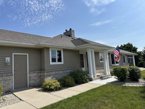 W173N7930 Bluejay Court, Menomonee Falls, WI, 53051 | Card Image