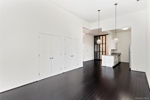 2m-220 W 148th St, New York, NY, 10039-3169 | Card Image