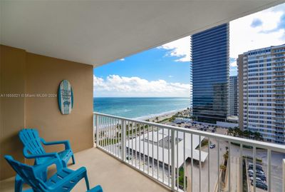 12G - 1950 S Ocean Dr, Condo with 2 bedrooms, 2 bathrooms and null parking in Hallandale Beach FL | Image 1