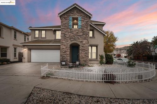 2474 Grant St, Brentwood, CA, 94513 | Card Image