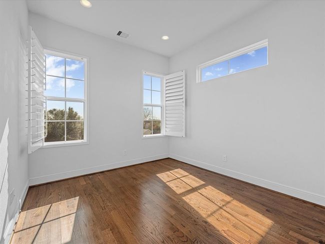 1110 W 12 Th St, House other with 3 bedrooms, 4 bathrooms and 2 parking in Houston TX | Image 14