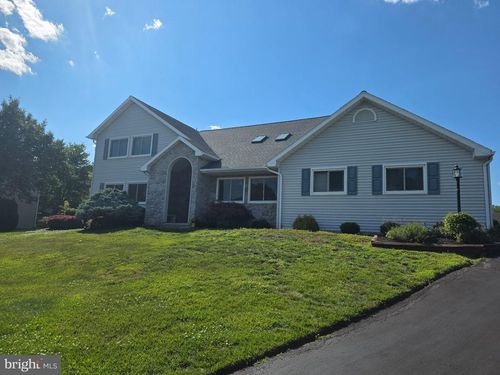 2380 Barrister Dr, YORK, PA, 17404-1365 | Card Image